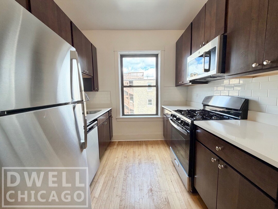 Building Photo - 2510 N Kedzie Blvd