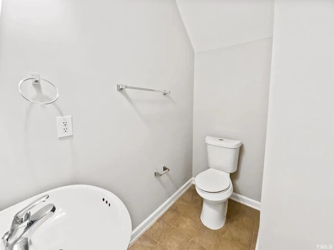 Powder Room - 432 Plank Bridge Way