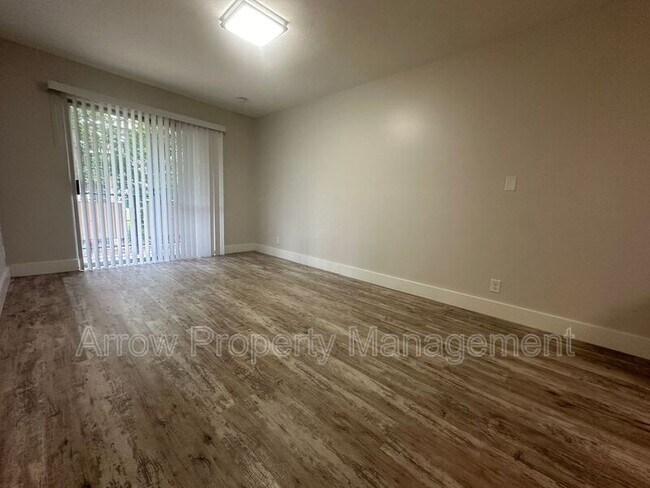 Building Photo - 2325 S St