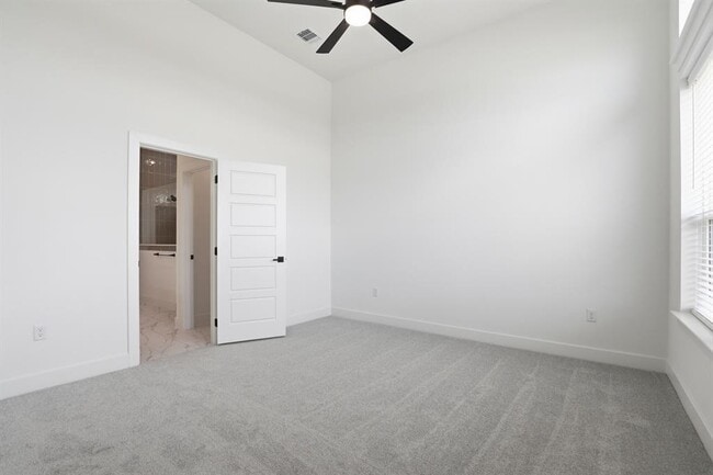 Building Photo - 881 Prominence Wy