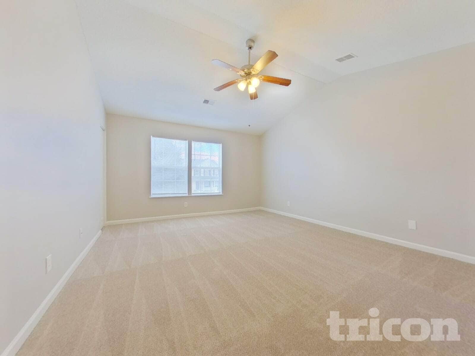 Building Photo - 482 Fox Trot Dr