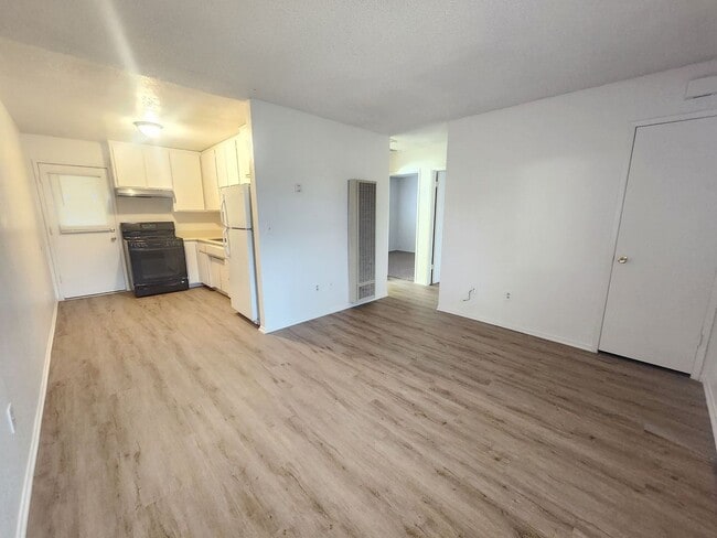 Building Photo - 74016 Maricopa Dr