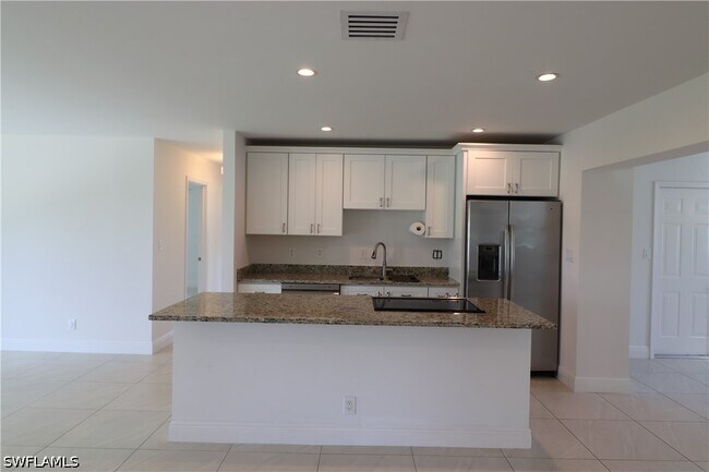 Building Photo - 5332 Myrtle Ln