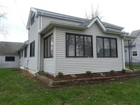 Building Photo - 117 Lakeside Dr