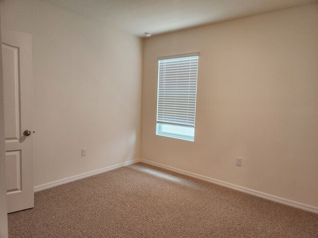 Building Photo - BEAUTIFUL 4Bedroom 2 Bathroom Home in the Ormond Station Community