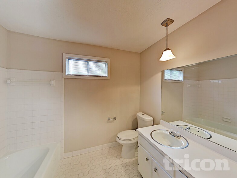 Building Photo - 3865 Brushy Wood Dr