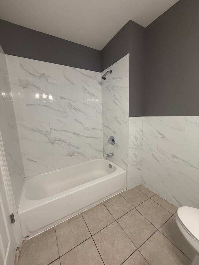 Building Photo - 96 Tremont Ave