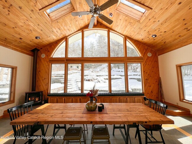 Building Photo - 258 NY-214