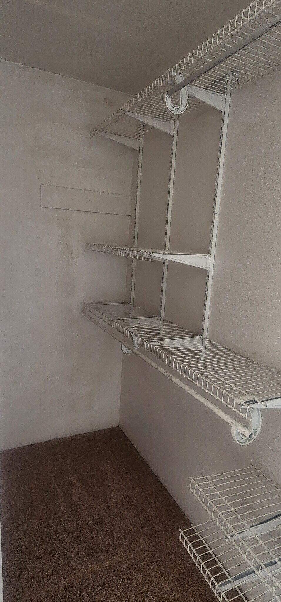 Closet - 4304 S Cedar St