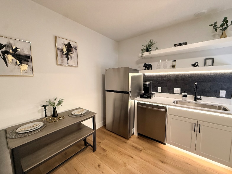 Building Photo - 5385 N Sulley Way