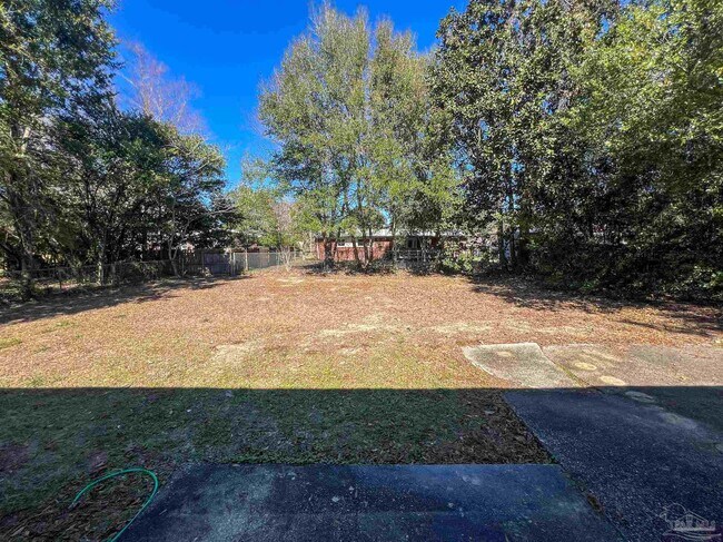 Building Photo - 3730 Forest Glen Dr