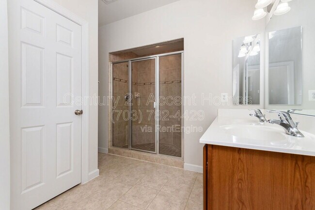 Building Photo - 5675 Harrington Falls Ln