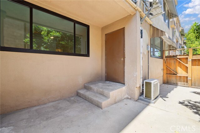 Building Photo - 17000 Burbank Blvd