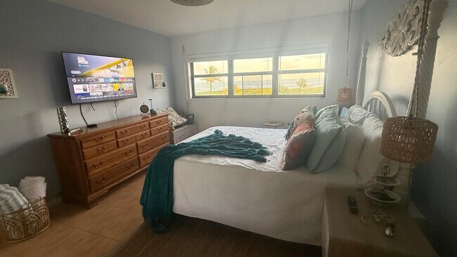 Building Photo - 5159 N Hwy A1A