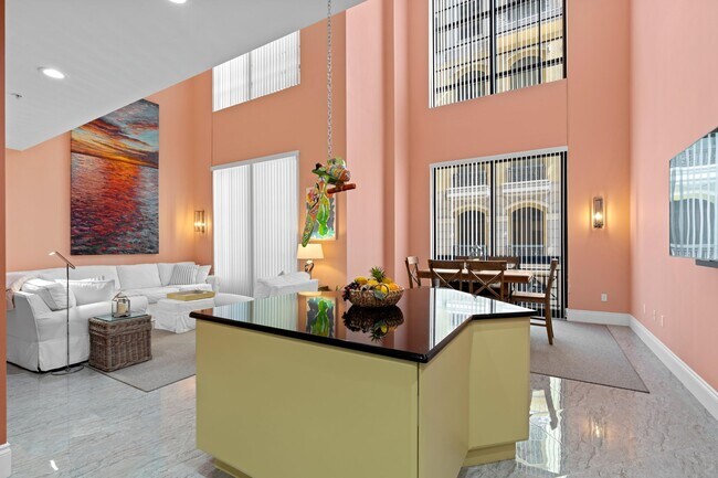 Building Photo - 801 S Olive Ave