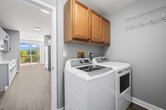 Building Photo - 231 Grandview Ct
