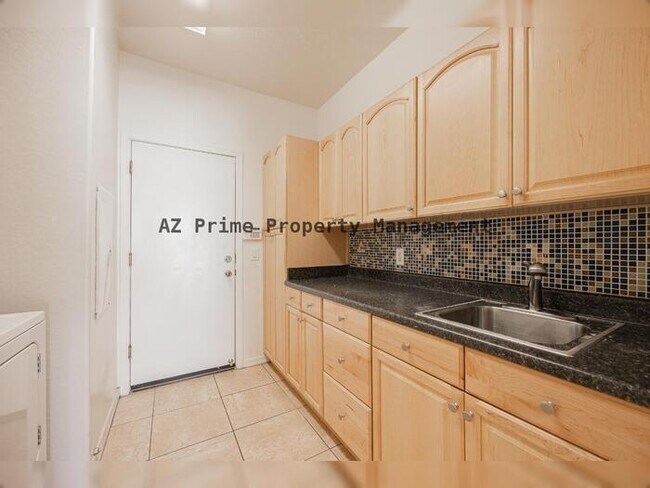 Building Photo - 4336 W Happy Trail