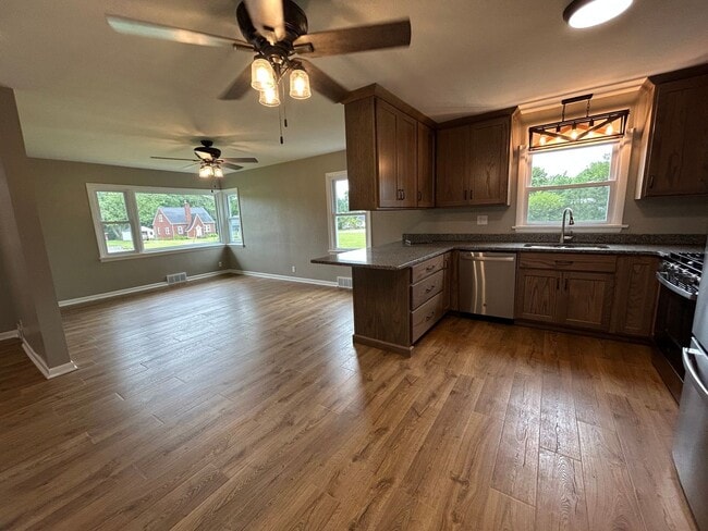 Building Photo - Newly Renovated Three Bedroom Home with Th...
