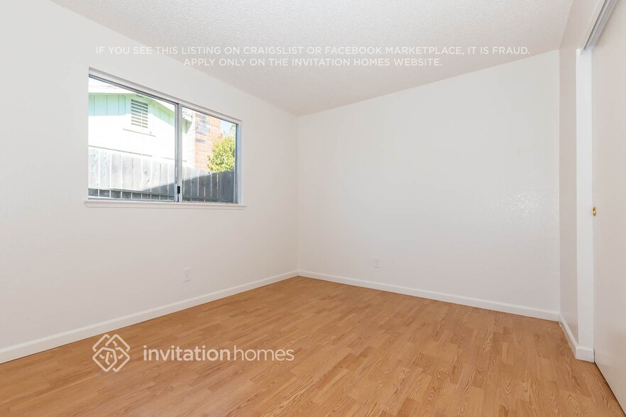 Building Photo - 7840 1st Draw Way