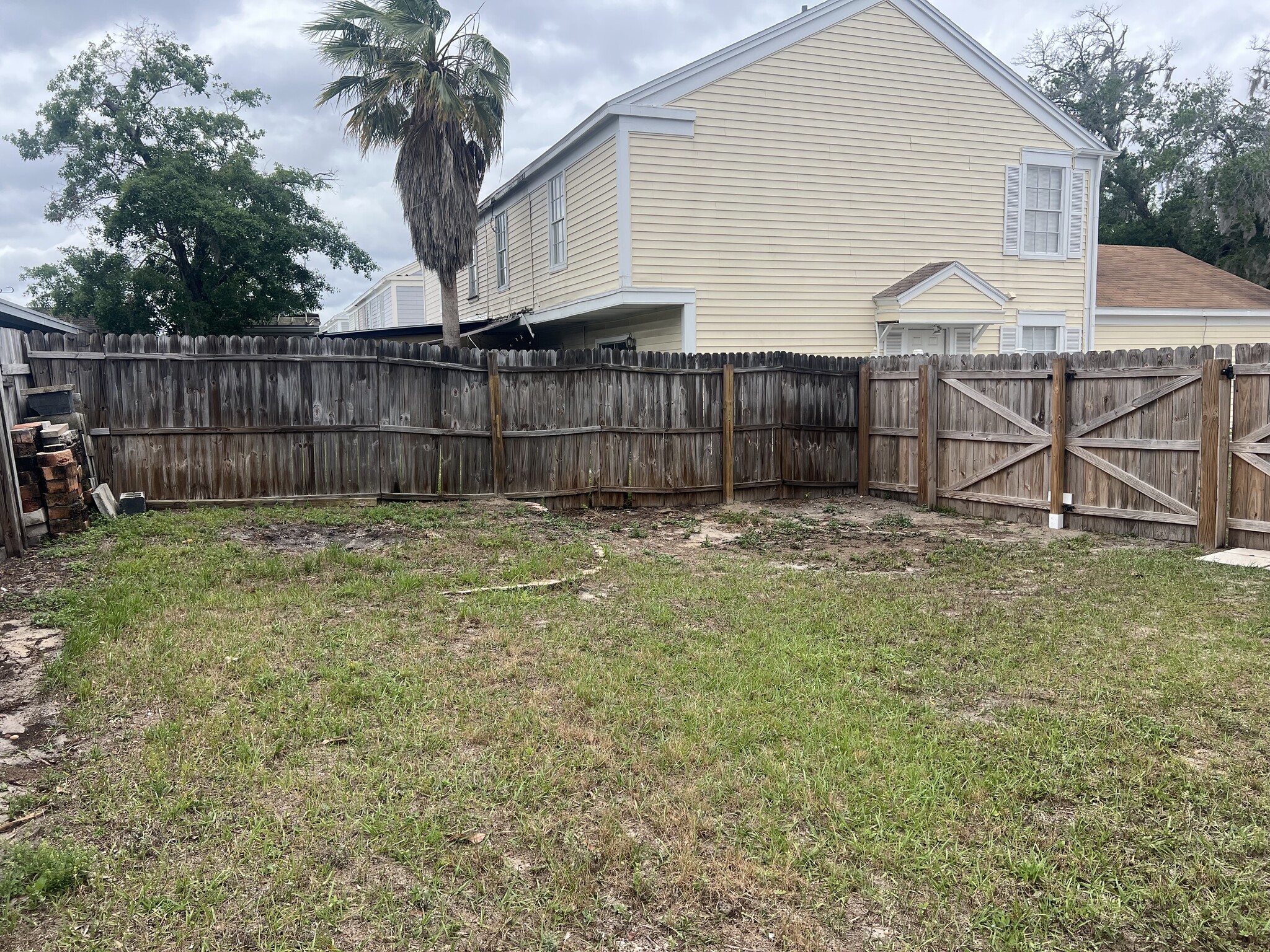 Building Photo - 12325 Villager Ct