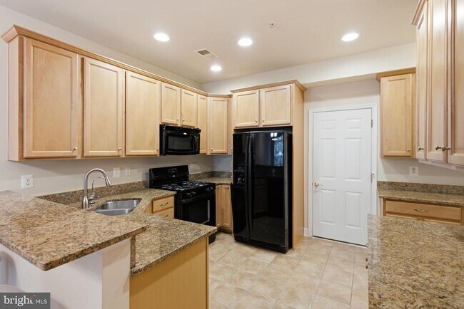 Building Photo - 13624 Dover Cliffs Pl