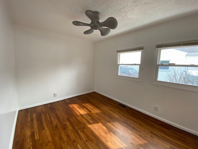 Building Photo - 4005 Addison St