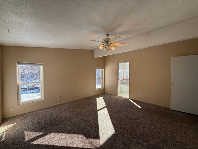 Building Photo - Beautiful mountain home now available in Kamas, UT