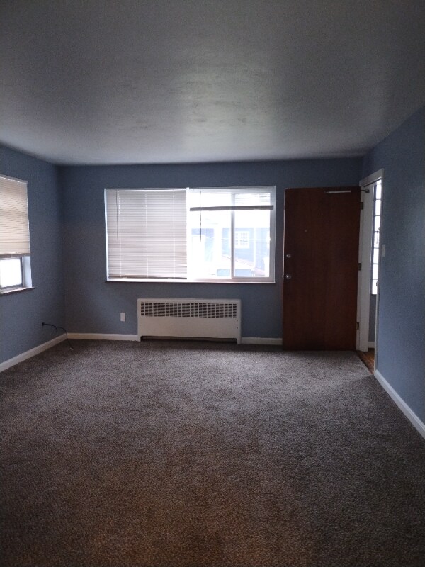 Building Photo - 3131 Mozart Ave