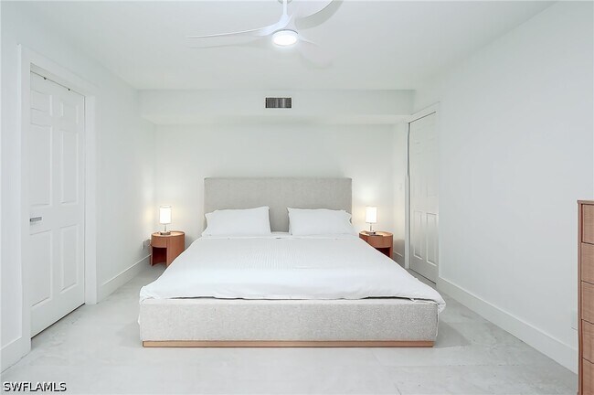 Building Photo - 592 Beachwalk Cir