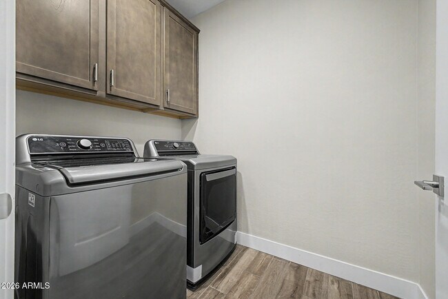 Building Photo - 9701 E Spiral Ave