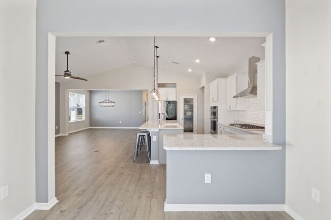 Building Photo - Modern 3 Bedroom 2 Bathroom Myrtle Beach Home