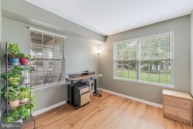 Building Photo - 8091 Lacy Dr