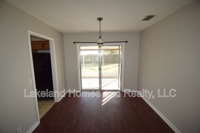 Building Photo - 145 Audubon Rd