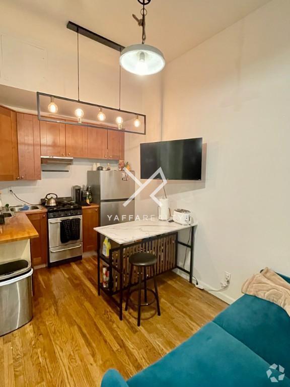 Building Photo - 2 bedroom in BROOKLYN NY 11206