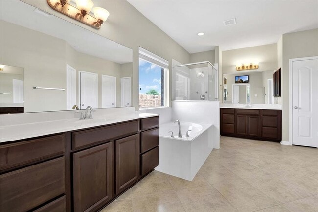 Building Photo - 1807 Brighton Brook Ln