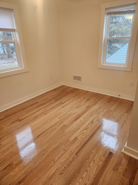 Bedroom 3 - 1932 Heath Ave