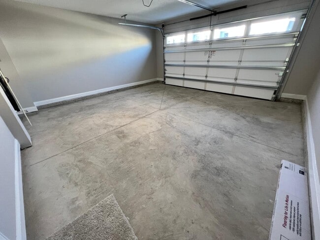 Building Photo - 11352 Newtonian Blvd