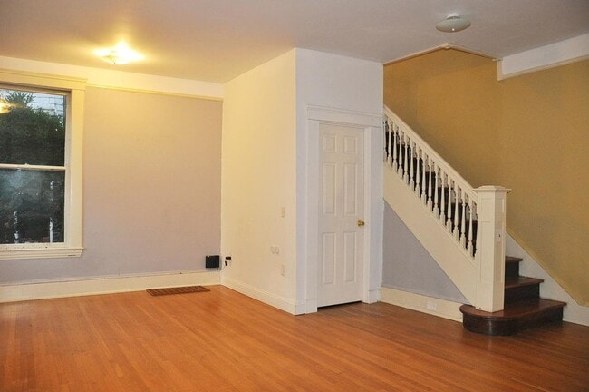 Building Photo - CLICK "REQUEST A TOUR" NOW!