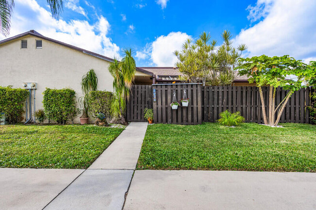 Primary Photo - 2503 Waterview Cir