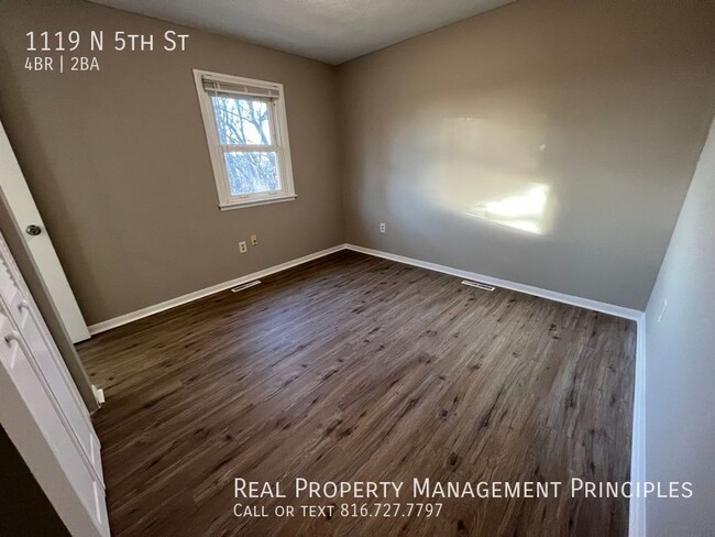 Building Photo - Completely Renovated, Pet Friendly 4 bedro...