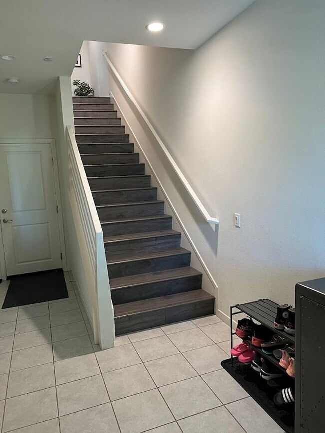 Building Photo - Rooms for Rent in Irvine's Great Park