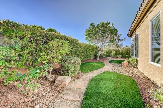 Building Photo - 2357 Wisconsin Dells Dr