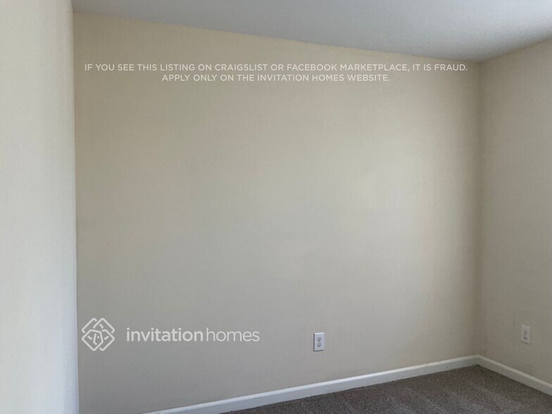 Building Photo - 1052 Sapphire Dr