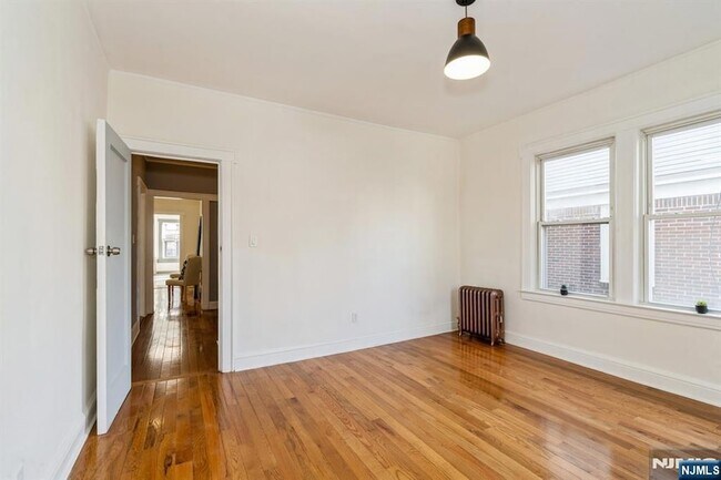 Building Photo - 41-43 Poe Avenue Unit 1