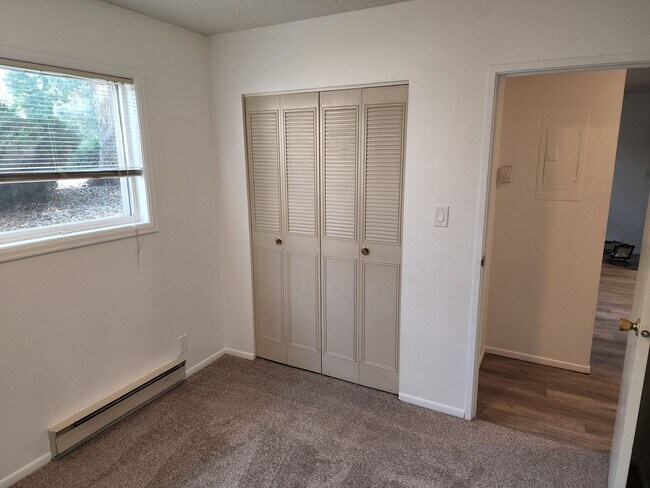 Building Photo - Somerville2912 (KP-JF)