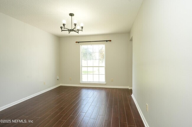 Building Photo - 348 W Tropical Trce
