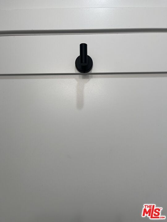 Building Photo - 212 E 29th St