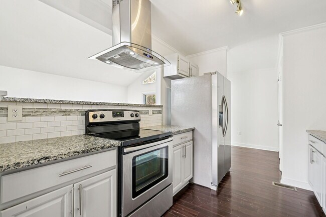 Building Photo - 21 Winchester Ct