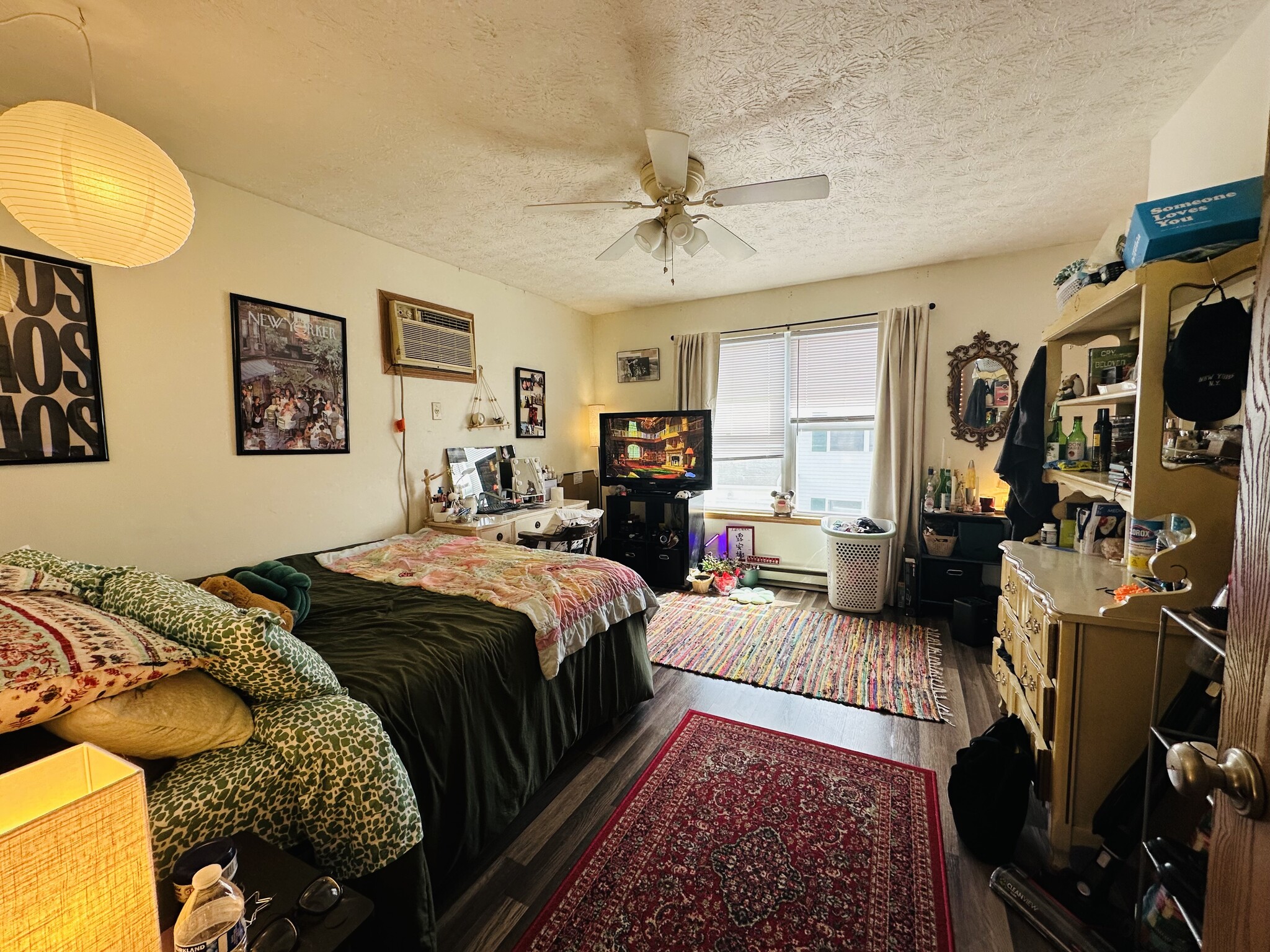 Building Photo - 1584 E Summit St