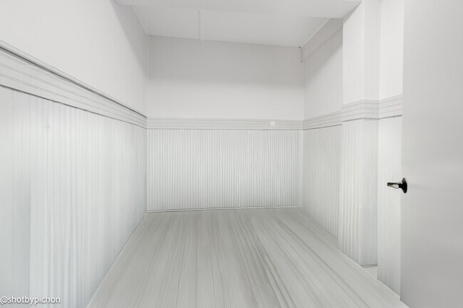 Building Photo - 4 Raymond Ave